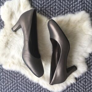 Easy Spirit Avalyn Pump Pewter Leather Size 8